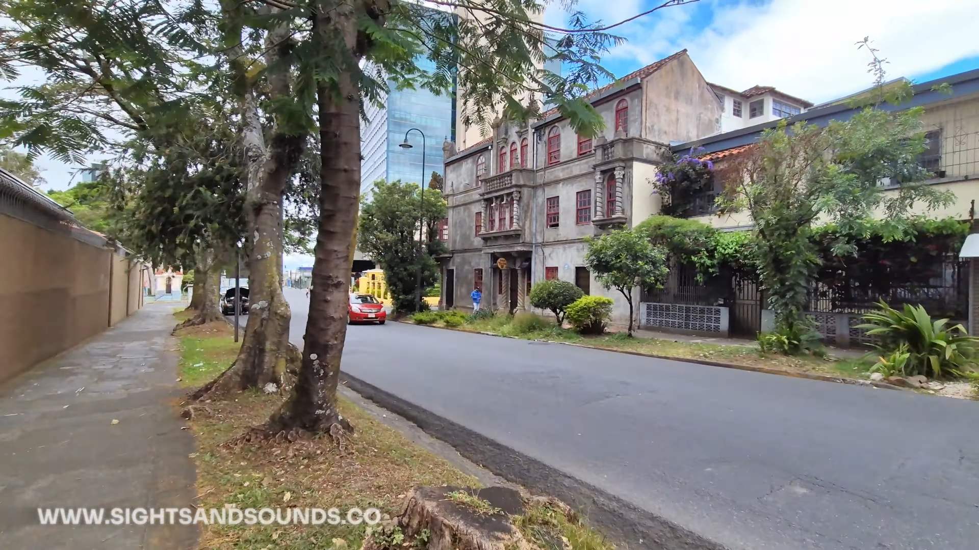 Colonial Costa Rica: Three City Walking Guide